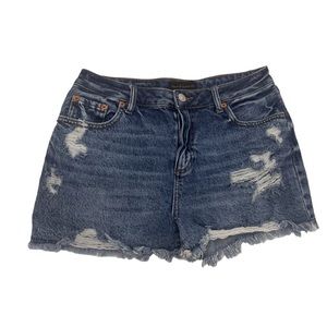 HOUSE OF HARLOW | distressed denim shorts size 27